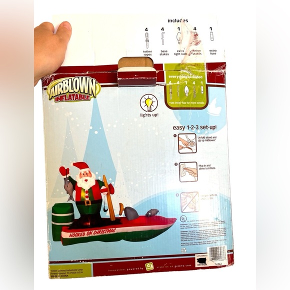 8FT Christmas Inflatable Santa Clause Fishing on a Boat - Picture 4 of 14